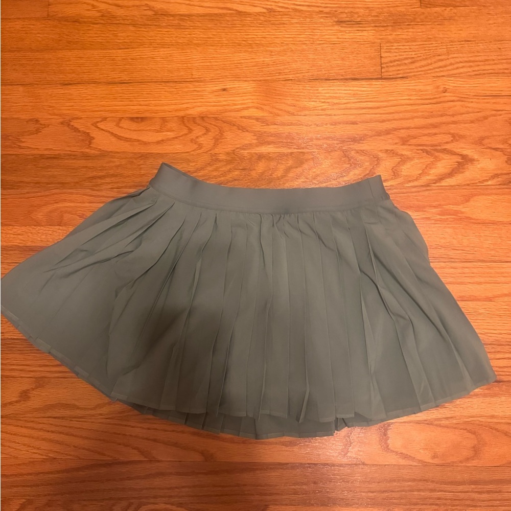 Lululemon Pleated Green tennis  Skirt